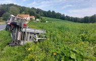 Umgestürzter Anhänger am Hollerleitenweg